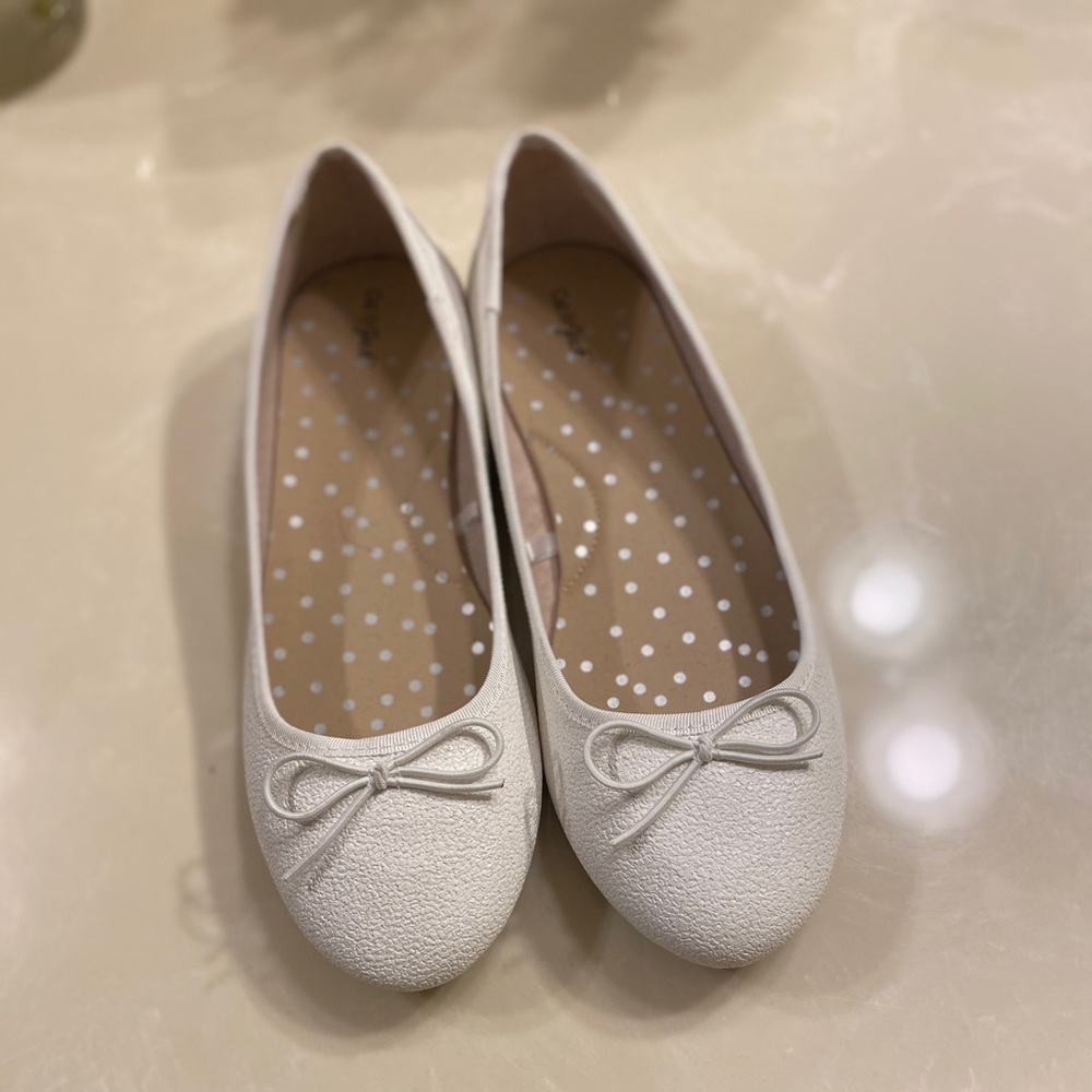 White glitter flats for girls!